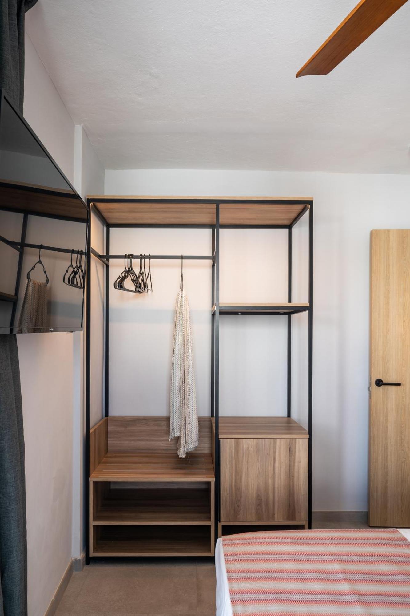 Aparthotel Casita Blanca - Adults Only Sant Antoni de Portmany Extérieur photo