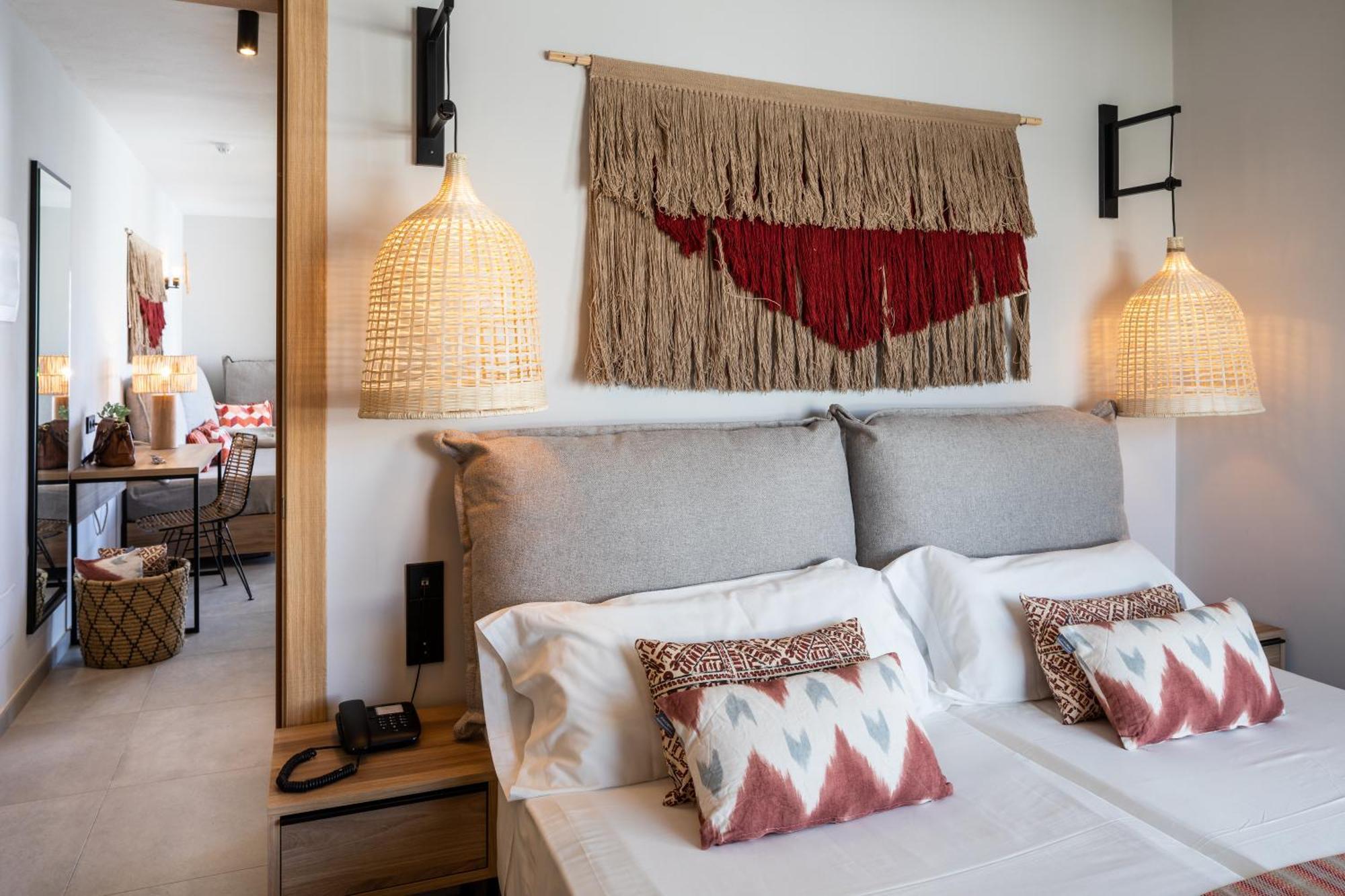 Aparthotel Casita Blanca - Adults Only Sant Antoni de Portmany Extérieur photo