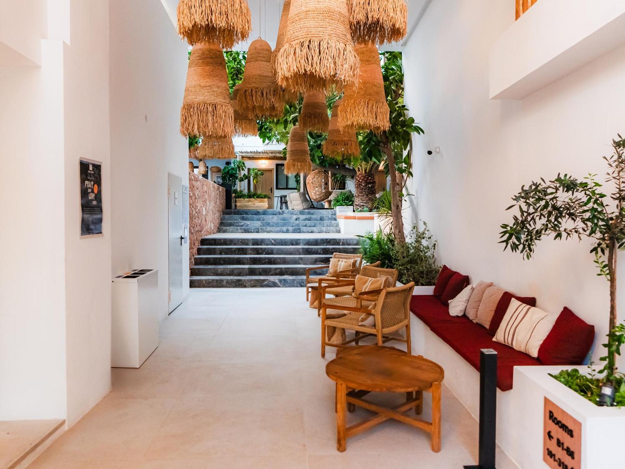 Aparthotel Casita Blanca - Adults Only Sant Antoni de Portmany Extérieur photo