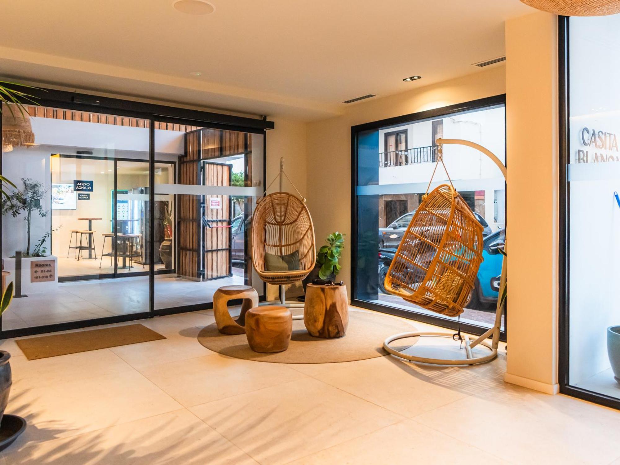 Aparthotel Casita Blanca - Adults Only Sant Antoni de Portmany Extérieur photo